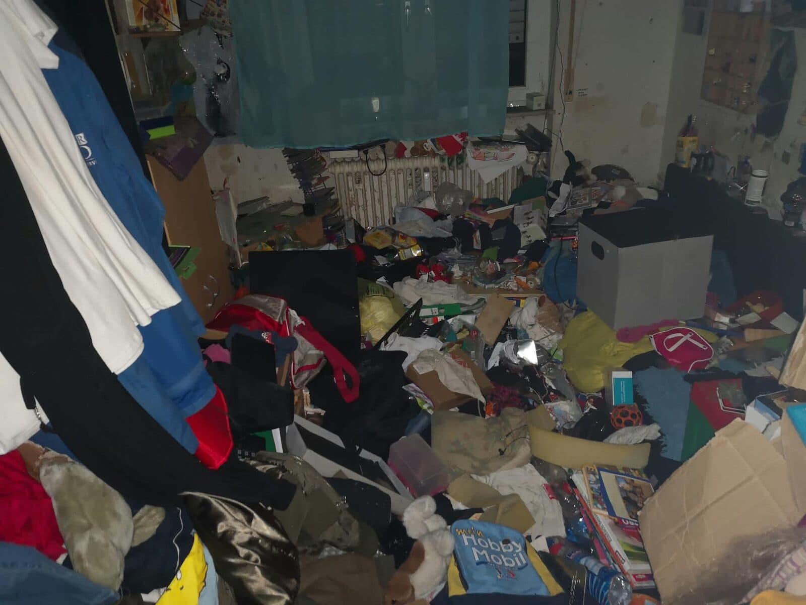 Stark vermüllte Wohnung vor der Haushaltsauflösung